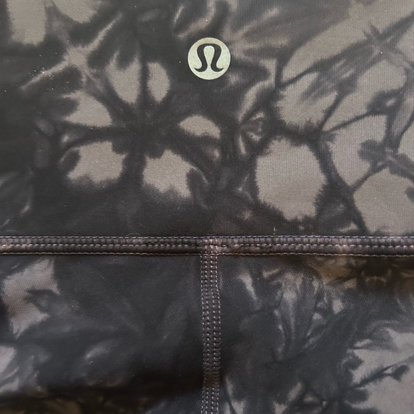 Lululemon Wunder Under Hi-Rise Yoga Tights in Shibori Magnum Black size 10 - Picture 3 of 5